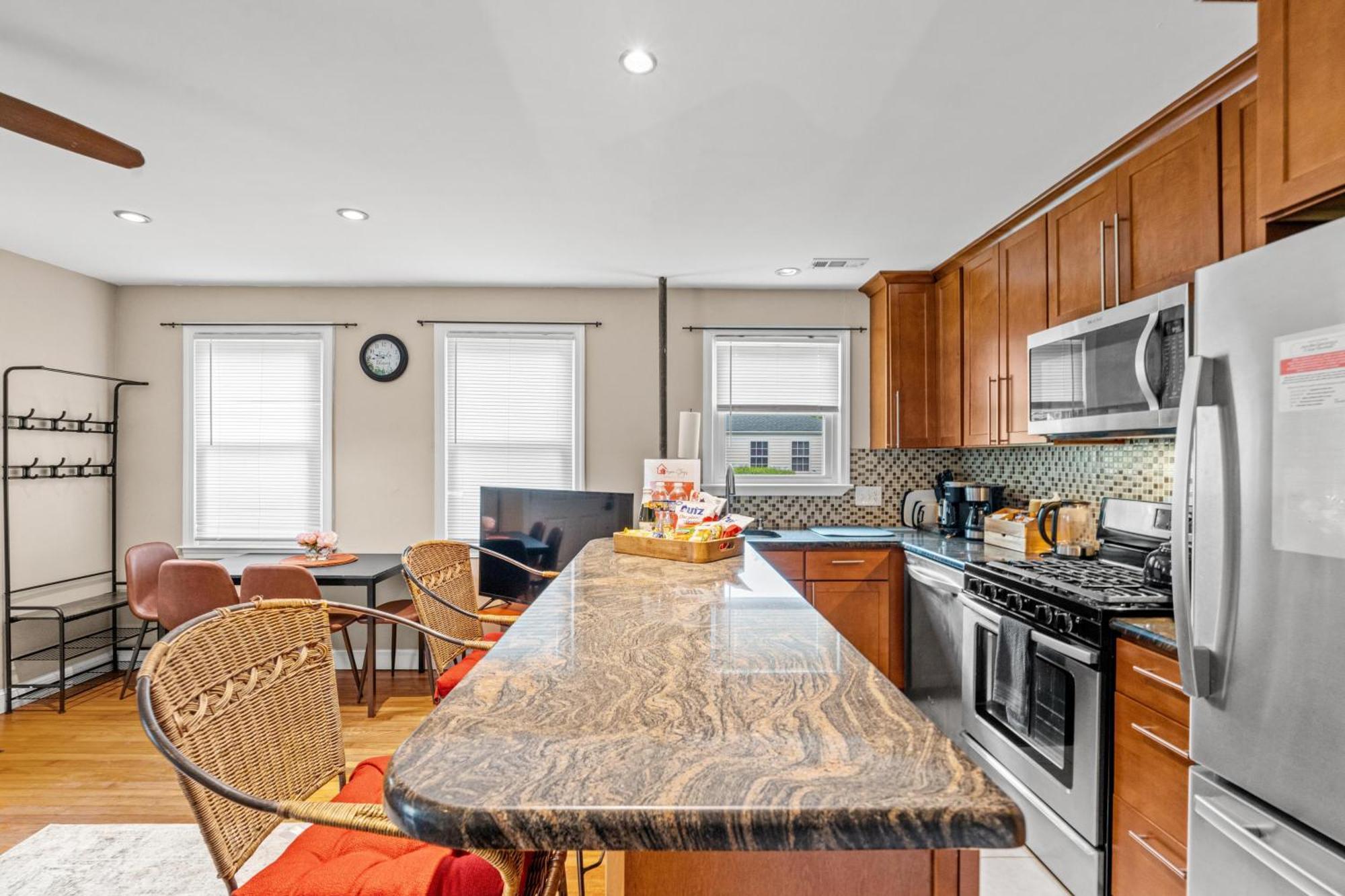 2 Bed Townhouse: Minutes From Dca-National Airport Villa Alexandria Bagian luar foto